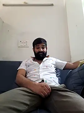 Snapshot of Fun_Guuy chatting on December 8, 9:57 am Fun Guuy online show from December 8, 9:57 am