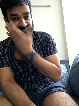 Snapshot of Fun_Guuy chatting on December 19, 7:18 pm Fun Guuy online show from December 19, 7:18 pm