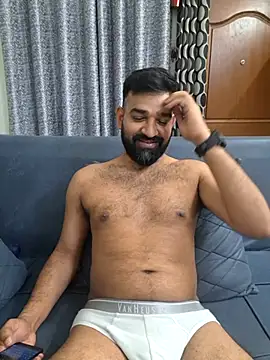 Snapshot of Fun_Guuy chatting on February 18, 8:03 pm Fun Guuy online show from February 18, 8:03 pm