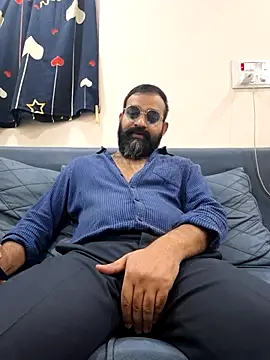 Fun Guuy online show from January 16, 6:45 pm