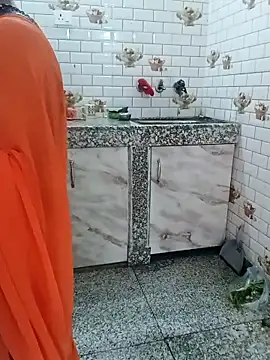 Snapshot of Saroj-Shah chatting on February 18, 7:37 am Saroj-Shah online show from February 18, 7:37 am