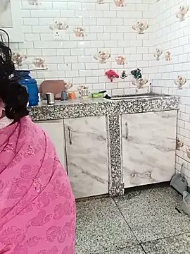 Snapshot of Saroj-Shah chatting on March 13, 6:09 am Saroj-Shah online show from March 13, 6:09 am