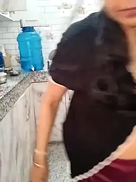 Snapshot of Saroj-Shah chatting on March 18, 6:05 am Saroj-Shah online show from March 18, 6:05 am