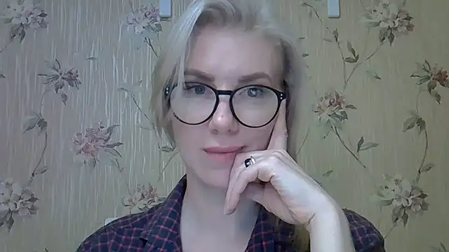 Snapshot of Pabonya91 chatting on February 9, 10:54 pm Pabonya91 online show from February 9, 10:54 pm