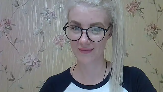 Snapshot of Pabonya91 chatting on February 16, 9:27 pm Pabonya91 online show from February 16, 9:27 pm