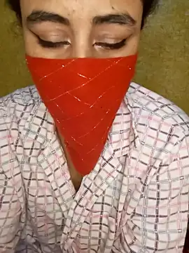 Lalou online show from December 4, 3:32 pm