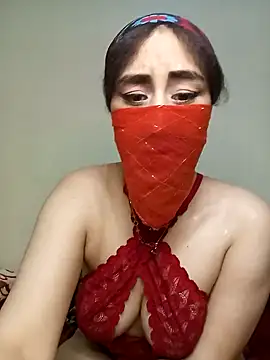 Lalou online show from December 24, 7:00 pm