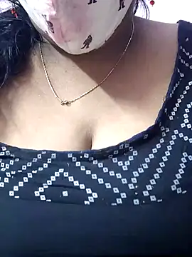 mallu-sumi online show from November 22, 5:12 pm