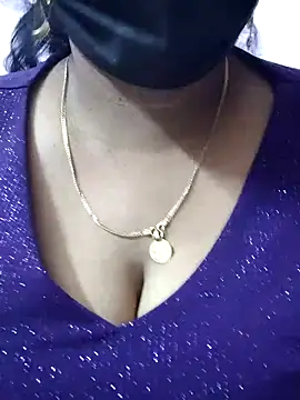 mallu-sumi online show from April 18, 6:23 pm