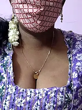 Snapshot of mallu-sumi chatting on May 20, 7:20 pm mallu-sumi online show from May 20, 7:20 pm