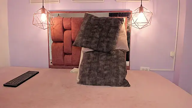 kristakinnky online show from March 9, 11:47 am