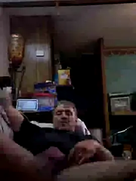 Snapshot of girthbrooks1269 chatting on August 5, 11:13 am girthbrooks1269 online show from August 5, 11:13 am