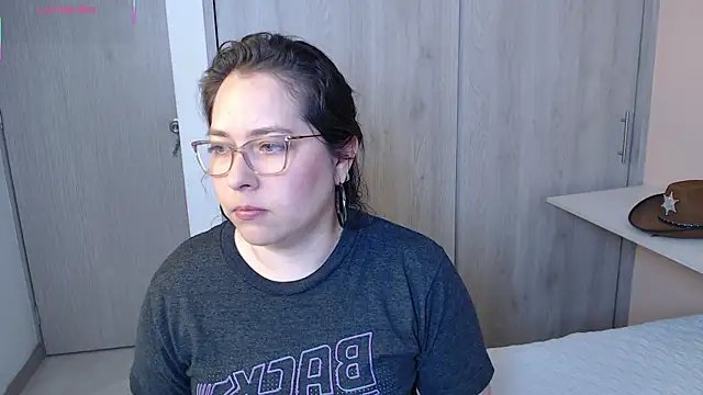 May Carlier online show from October 20, 3:07 am