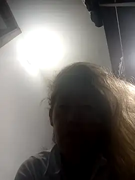 Snapshot of _Caroliina chatting on May 9, 6:13 pm Caroliina online show from May 9, 6:13 pm