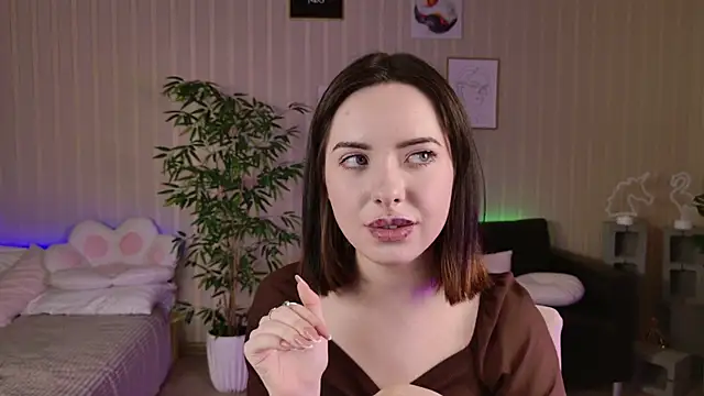 Snapshot of Lazzy_Lizzy chatting on January 12, 6:27 pm Lazzy Lizzy online show from January 12, 6:27 pm