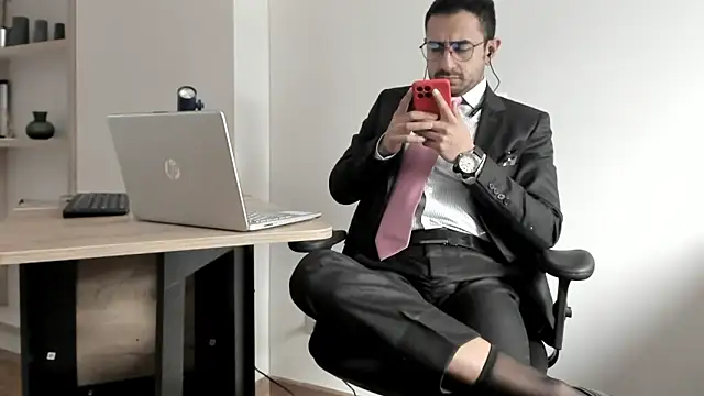 Snapshot of pablo-rincon95 chatting on January 3, 4:06 pm pablo-rincon95 online show from January 3, 4:06 pm