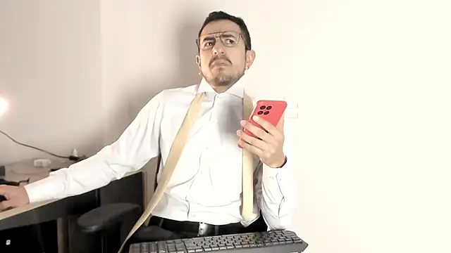 Snapshot of pablo-rincon95 chatting on January 4, 11:43 am pablo-rincon95 online show from January 4, 11:43 am