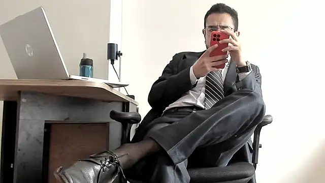 Snapshot of pablo-rincon95 chatting on January 14, 2:11 pm pablo-rincon95 online show from January 14, 2:11 pm