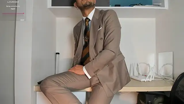 pablo-rincon95 online show from April 27, 9:02 pm