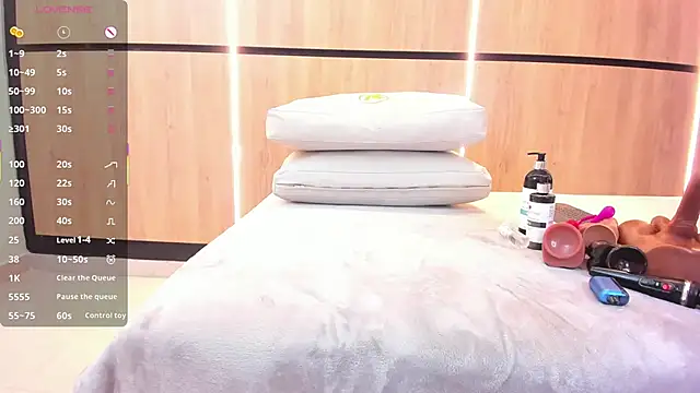 adela chase online show from September 13, 2:33 am