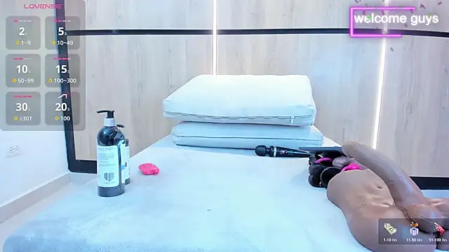 adela chase online show from November 14, 12:53 am