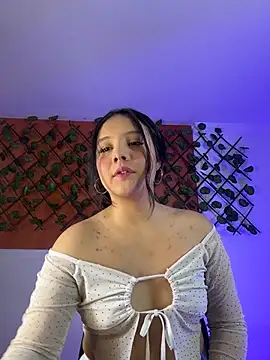 Emily Trujillo online show from November 20, 5:45 pm