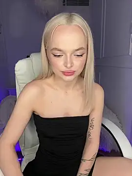 horny blondiee online show from December 21, 3:19 pm