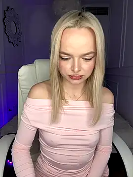 horny blondiee online show from January 8, 12:51 pm