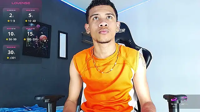 Romancartier 1 online show from December 31, 11:06 pm