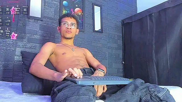 Romancartier 1 online show from September 9, 6:24 am