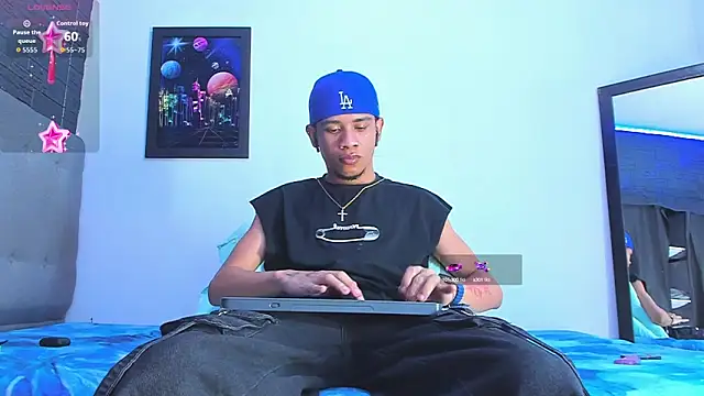 Romancartier 1 online show from September 18, 5:20 am