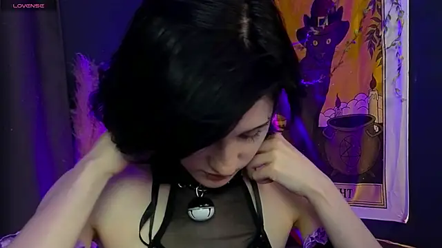 Snapshot of dark_vamp_ chatting on December 5, 3:59 am dark vamp online show from December 5, 3:59 am