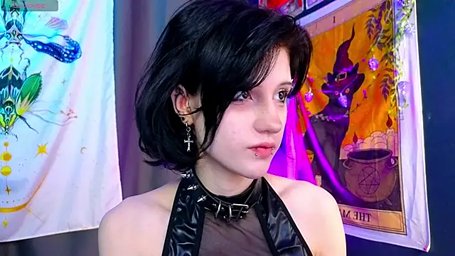 Snapshot of dark_vamp_ chatting on December 28, 8:58 pm dark vamp online show from December 28, 8:58 pm