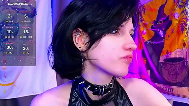 Snapshot of dark_vamp_ chatting on December 29, 3:33 am dark vamp online show from December 29, 3:33 am