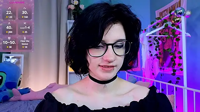 Snapshot of dark_vamp_ chatting on January 16, 5:23 pm dark vamp online show from January 16, 5:23 pm