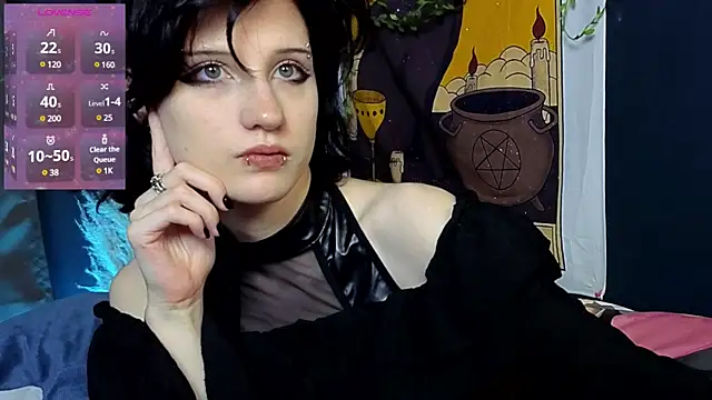 Snapshot of dark_vamp_ chatting on January 17, 3:43 pm dark vamp online show from January 17, 3:43 pm