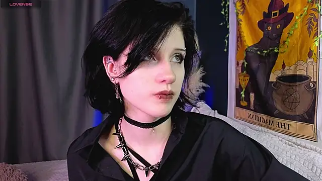 Snapshot of dark_vamp_ chatting on January 23, 3:43 pm dark vamp online show from January 23, 3:43 pm