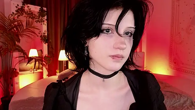 Snapshot of dark_vamp_ chatting on February 6, 9:38 pm dark vamp online show from February 6, 9:38 pm