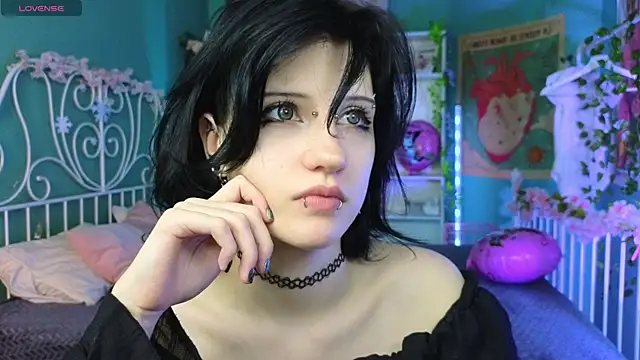 Snapshot of dark_vamp_ chatting on February 21, 2:50 am dark vamp online show from February 21, 2:50 am