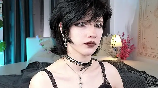 Snapshot of dark_vamp_ chatting on March 3, 2:59 pm dark vamp online show from March 3, 2:59 pm