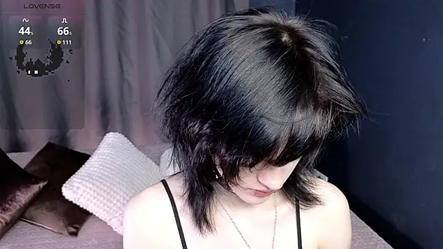 Snapshot of dark_vamp_ chatting on October 2, 1:07 pm dark vamp online show from October 2, 1:07 pm