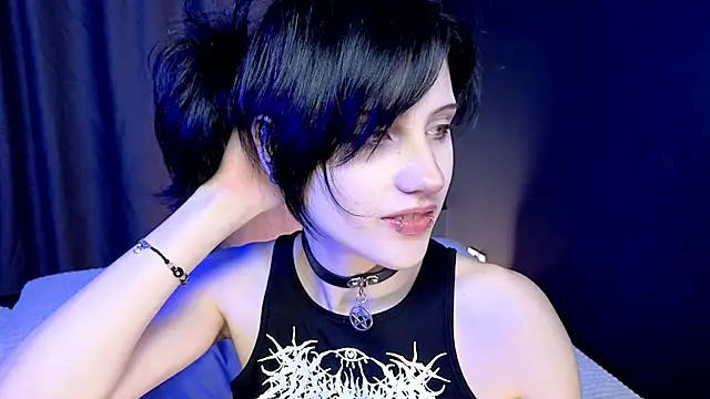 Snapshot of dark_vamp_ chatting on November 8, 5:01 pm dark vamp online show from November 8, 5:01 pm