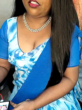 Snapshot of honey-sexy chatting on February 11, 4:39 am honey-sexy online show from February 11, 4:39 am