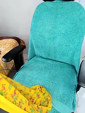 Snapshot of honey-sexy chatting on March 2, 5:08 am honey-sexy online show from March 2, 5:08 am