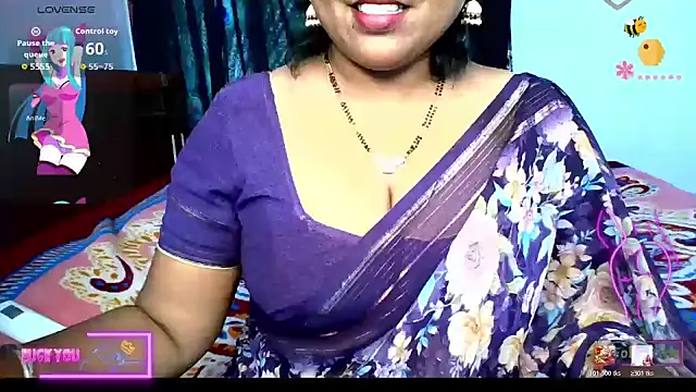 Snapshot of honey-sexy chatting on April 24, 5:32 am honey-sexy online show from April 24, 5:32 am