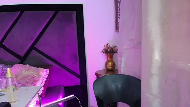 GabrielaDurann online show from January 13, 7:52 pm