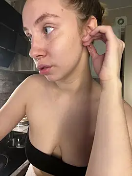 Snapshot of Kitty_Katrine chatting on February 13, 6:15 pm Kitty Katrine online show from February 13, 6:15 pm