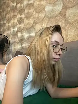 Snapshot of Kitty_Katrine chatting on March 20, 7:46 am Kitty Katrine online show from March 20, 7:46 am