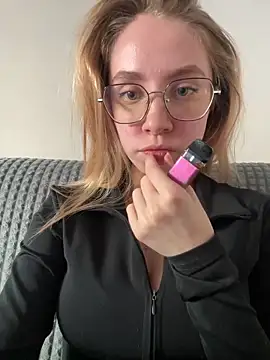 Snapshot of Kitty_Katrine chatting on March 24, 1:38 pm Kitty Katrine online show from March 24, 1:38 pm