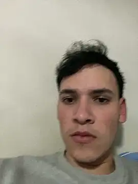 diego7990  online show from February 17, 10:16 pm